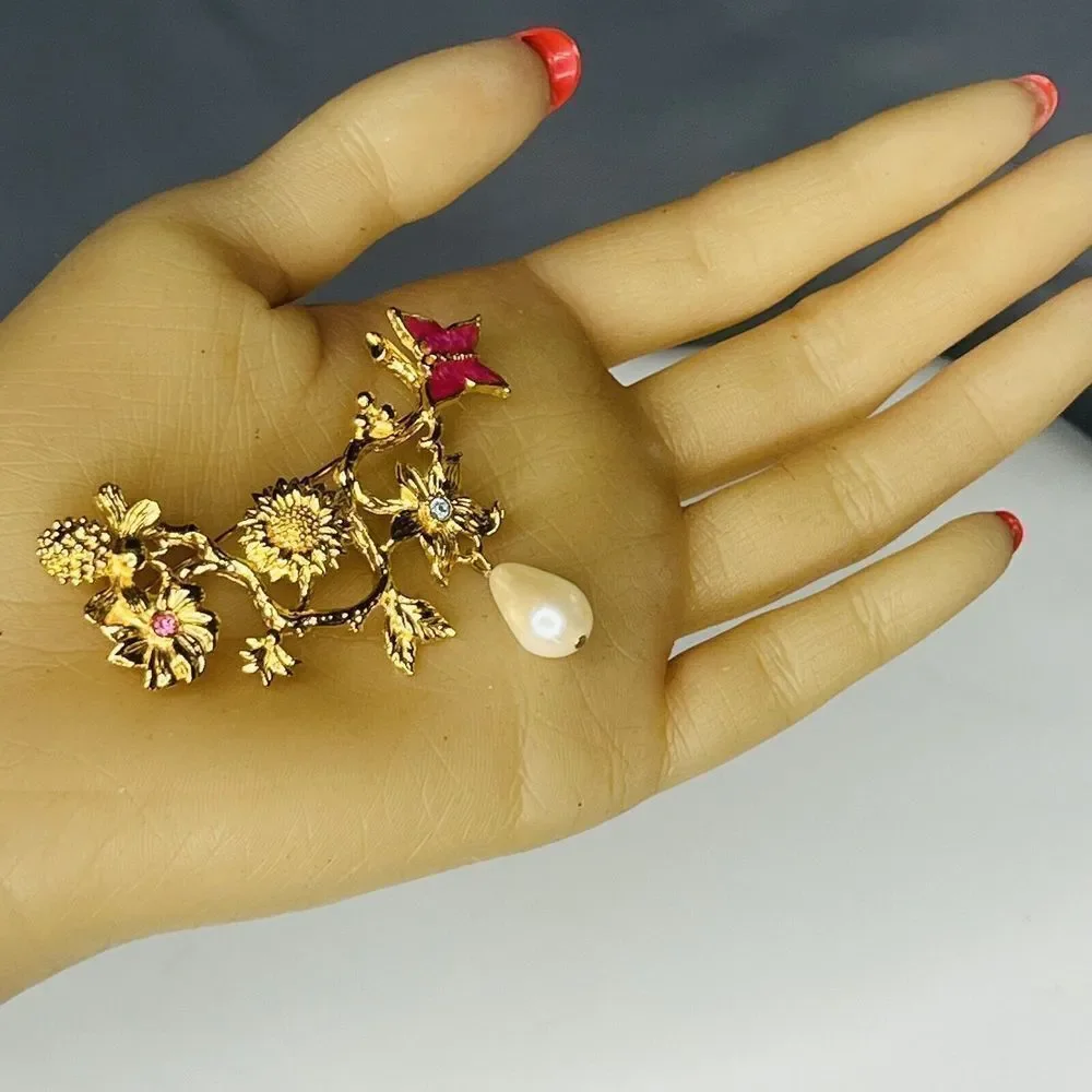 Vintage Avon Brooch Enamel Butterfly Faux Pearl Dangle Gold Tone Bee Flowers - Picture 2 of 9